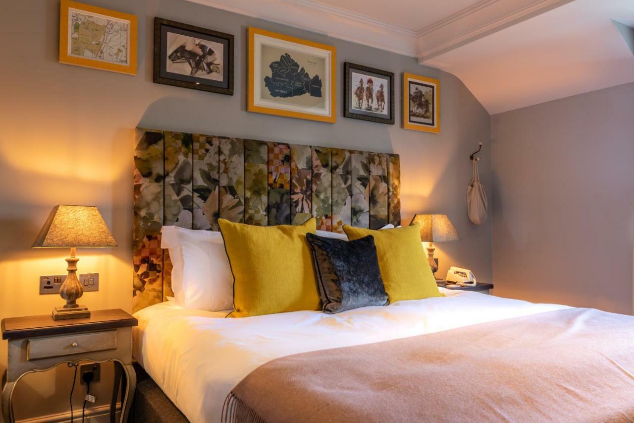 Hotel The Foley Claygate Exterior foto